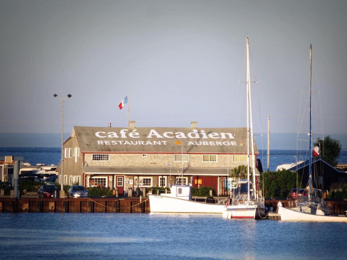 Auberge Cafe Acadien Bonaventure Exterior foto